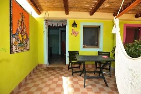 Butterfly House אלגהרו