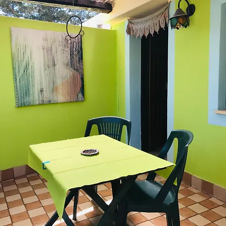לינה וארוחת בוקר Butterfly House אלגהרו