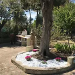Butterfly House Bed and breakfast 3*